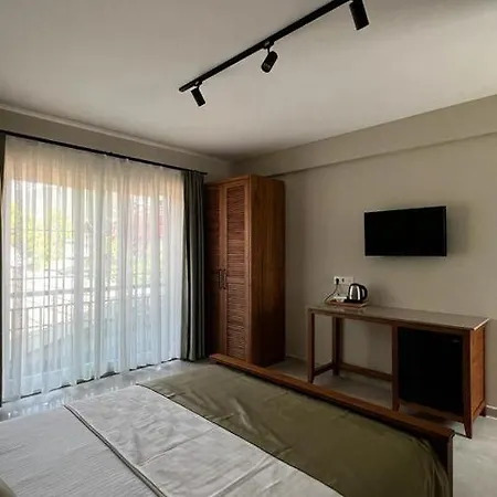מלון Mimoza 5*